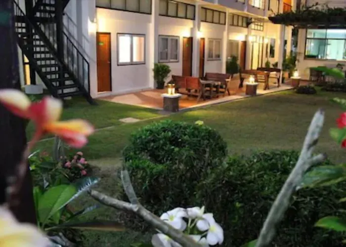 Hotell Penpark Place 3*