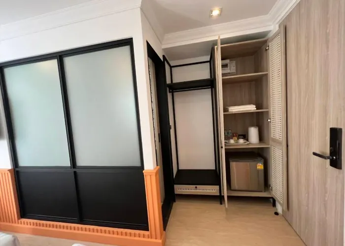 Penpark Place 3*