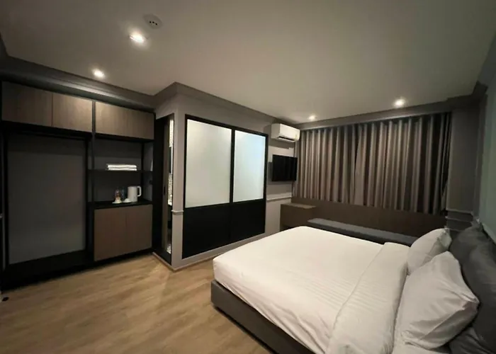 Hotel Penpark Place 3*